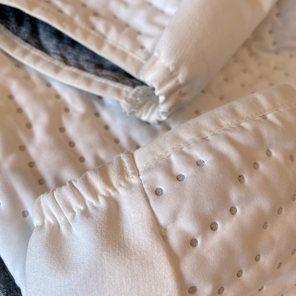 Adidas ZNE Winter Run Reflective Jacket - Picture 13 of 13